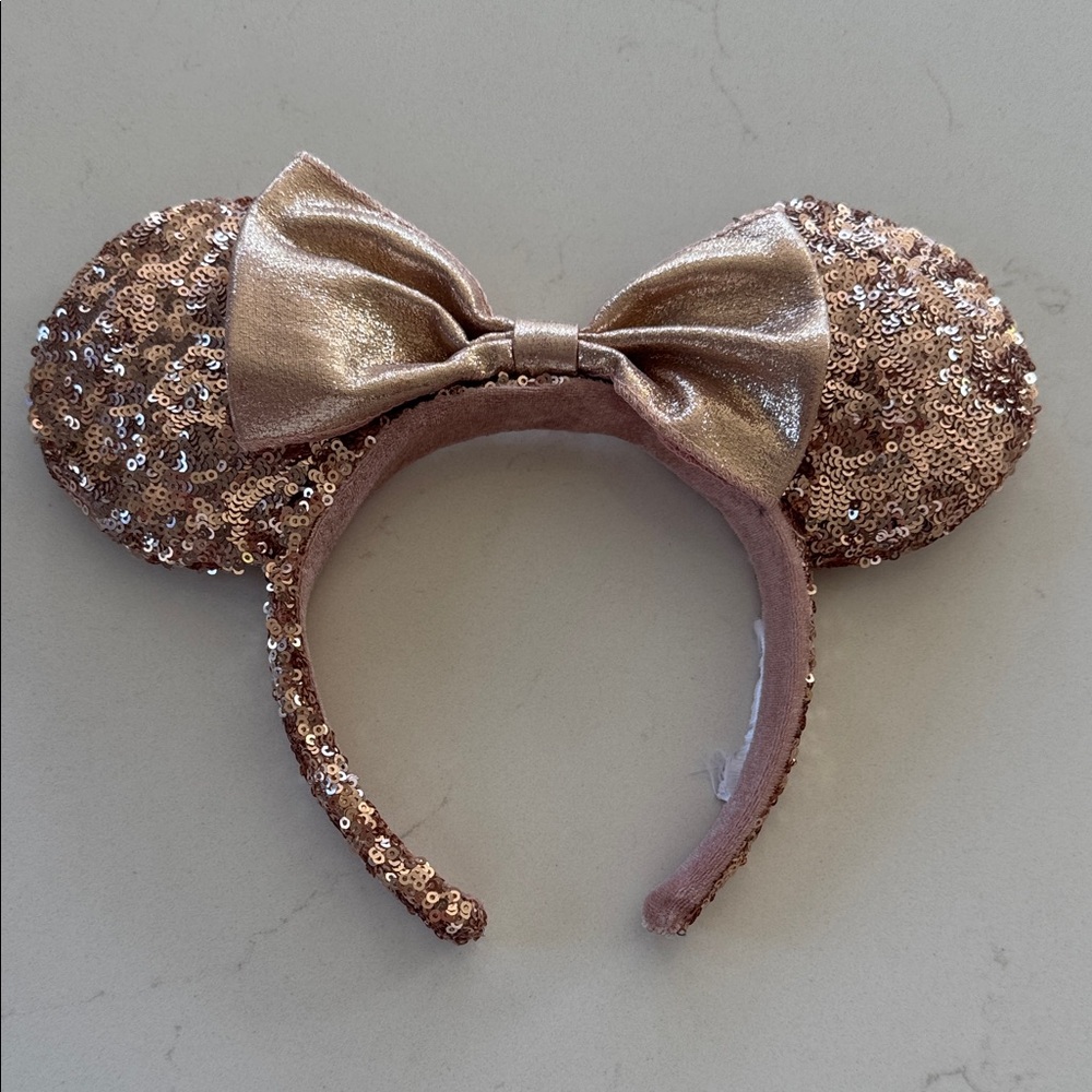 Mickey Ears from Disneyland Resort Sparkling Sequin Bow Headband ✨